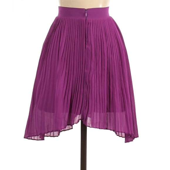 LF Millau Magenta Fuchsia Chiffon Asymmetrical Color-Block Pleated Skirt - Picture 4 of 7